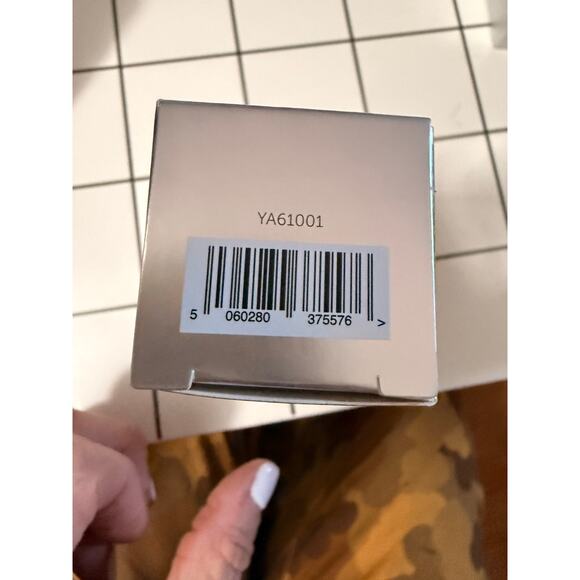 NEW 111Skin Hyaluronic Acid Aqua Booster Serum 20ML - Picture 3 of 7